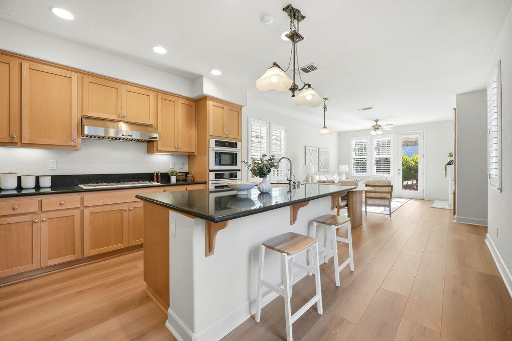 Detail Gallery Image 10 of 33 For 16850 San Benancio Way, Morgan Hill,  CA 95037 - 3 Beds | 2/1 Baths