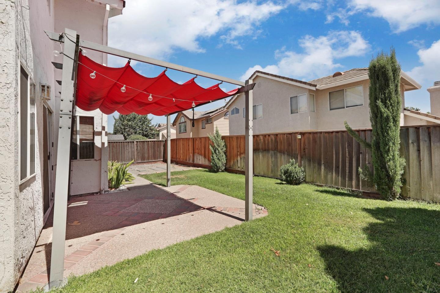 Detail Gallery Image 31 of 37 For 2610 Meadow Brook Ln, Tracy,  CA 95376 - 3 Beds | 2/1 Baths