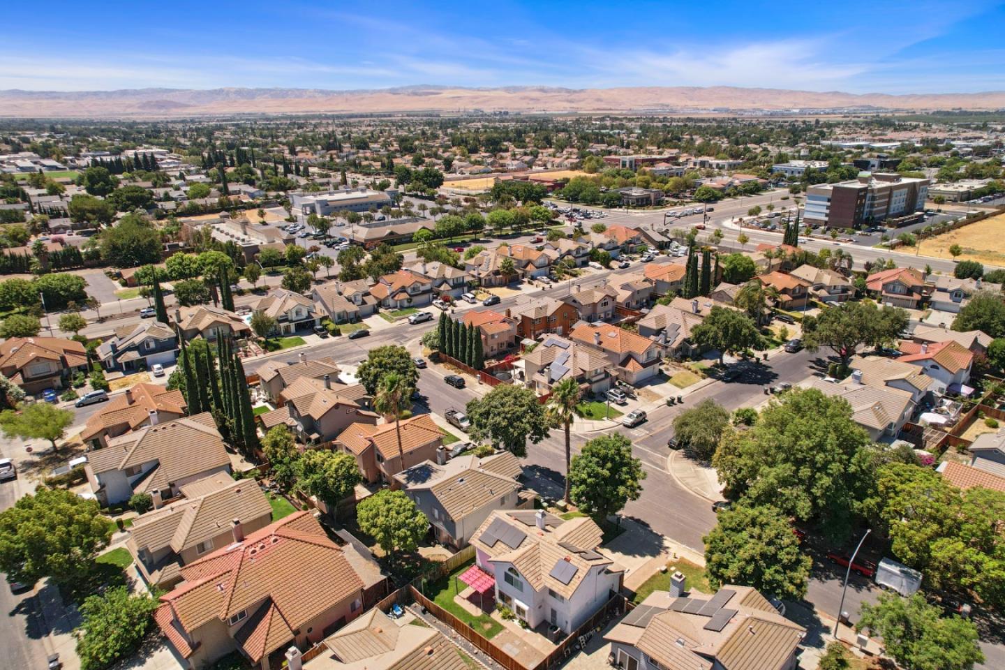Detail Gallery Image 37 of 37 For 2610 Meadow Brook Ln, Tracy,  CA 95376 - 3 Beds | 2/1 Baths