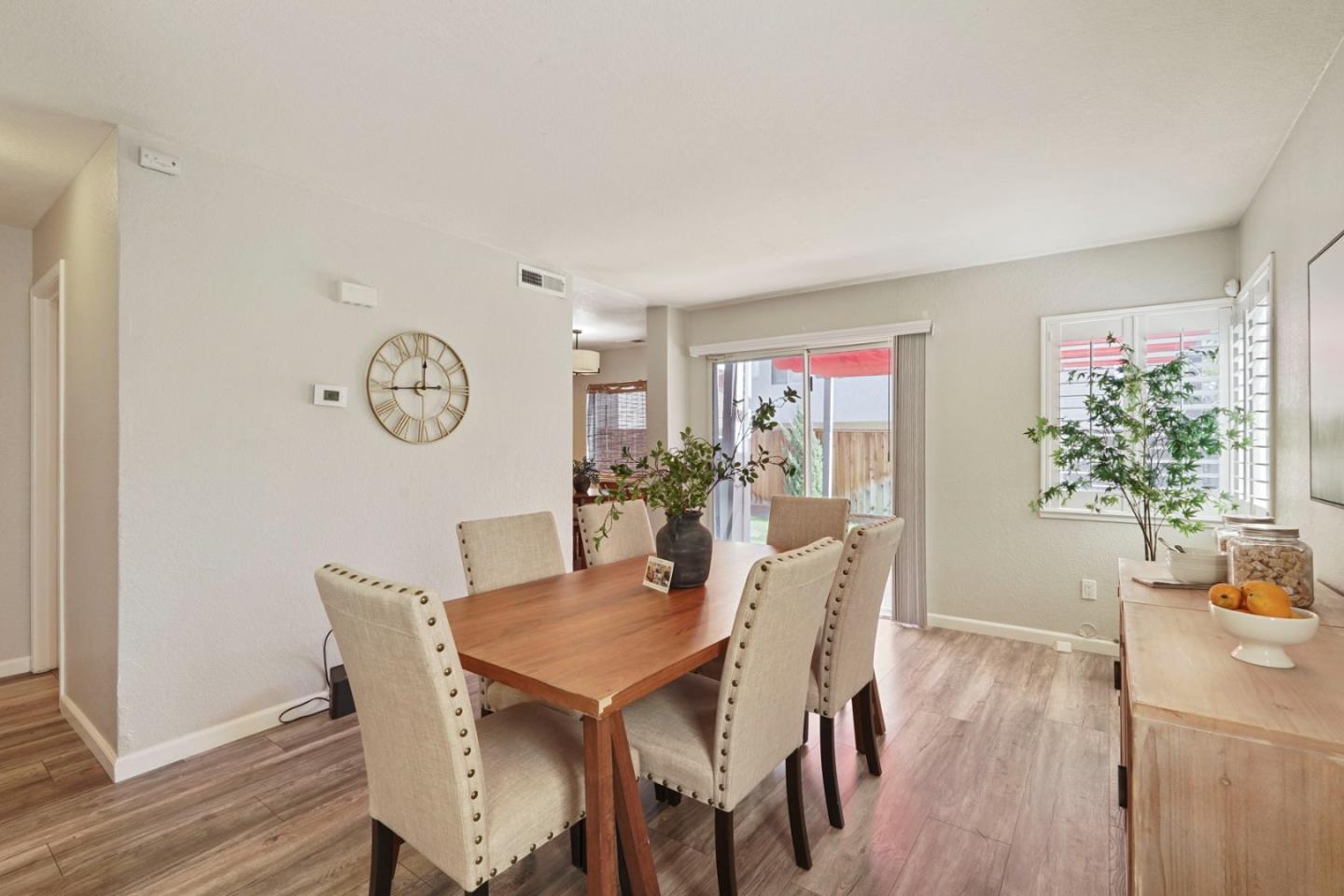 Detail Gallery Image 7 of 37 For 2610 Meadow Brook Ln, Tracy,  CA 95376 - 3 Beds | 2/1 Baths