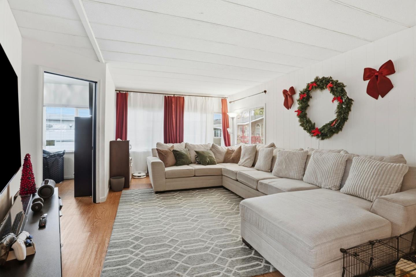 Detail Gallery Image 4 of 34 For 777 Spindrift Pl #777,  San Jose,  CA 95134 - 4 Beds | 2 Baths