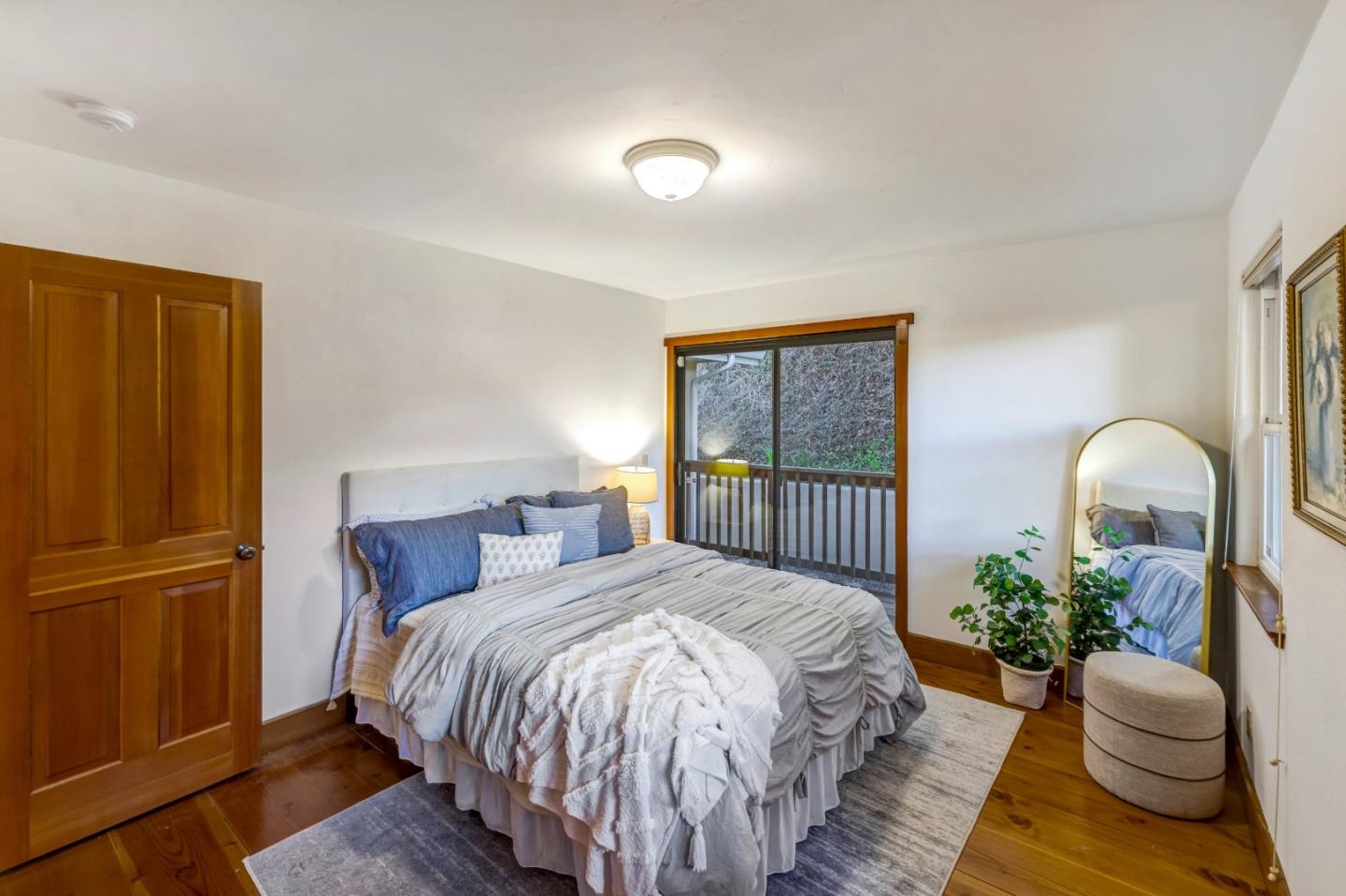 Detail Gallery Image 12 of 17 For 1166 Josselyn Canyon Rd, Monterey,  CA 93940 - 3 Beds | 2/1 Baths