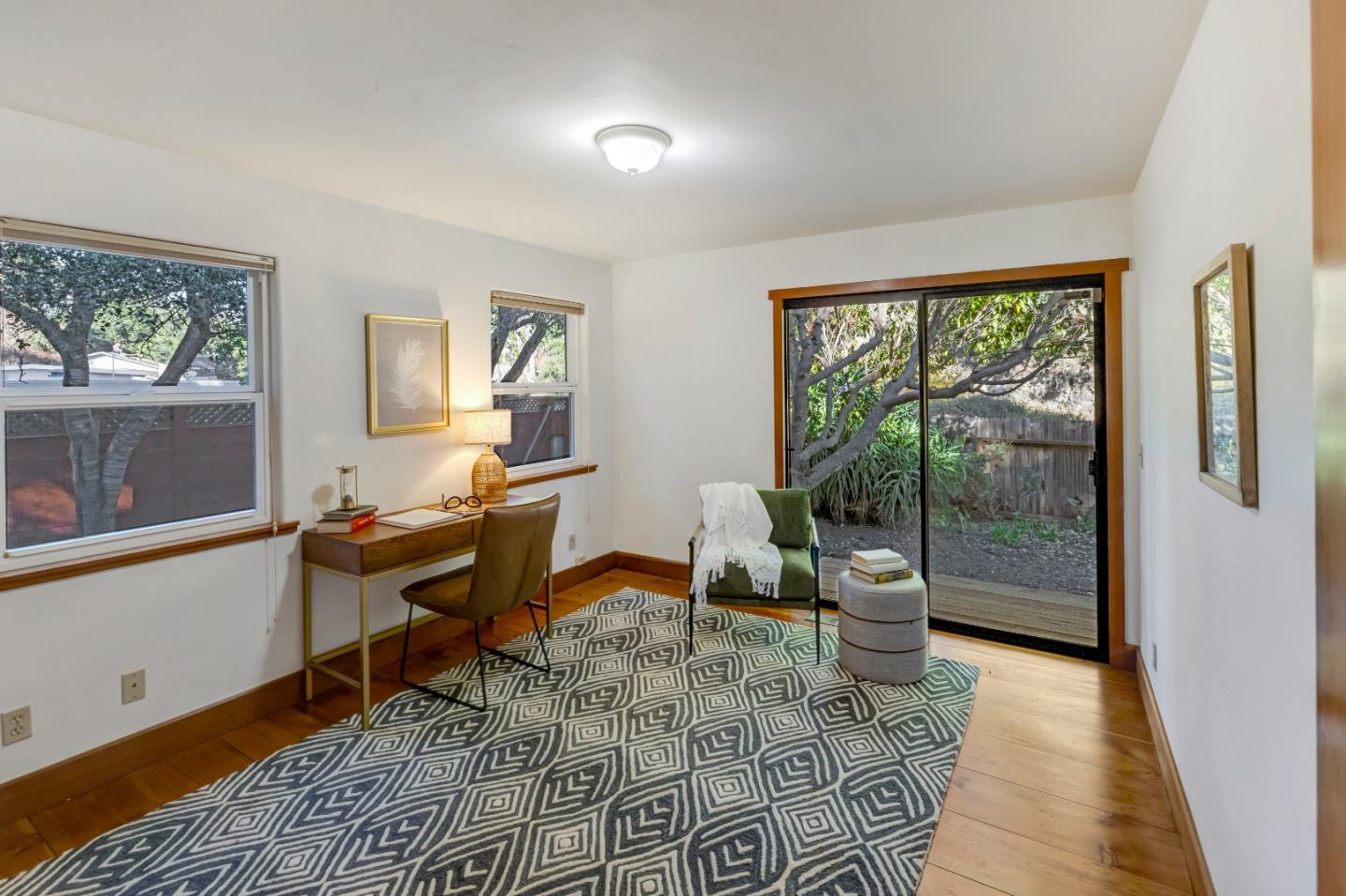 Detail Gallery Image 14 of 17 For 1166 Josselyn Canyon Rd, Monterey,  CA 93940 - 3 Beds | 2/1 Baths