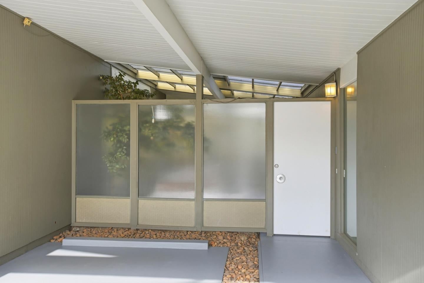 Detail Gallery Image 4 of 52 For 1582 Brandywine Rd, San Mateo,  CA 94402 - 4 Beds | 2 Baths