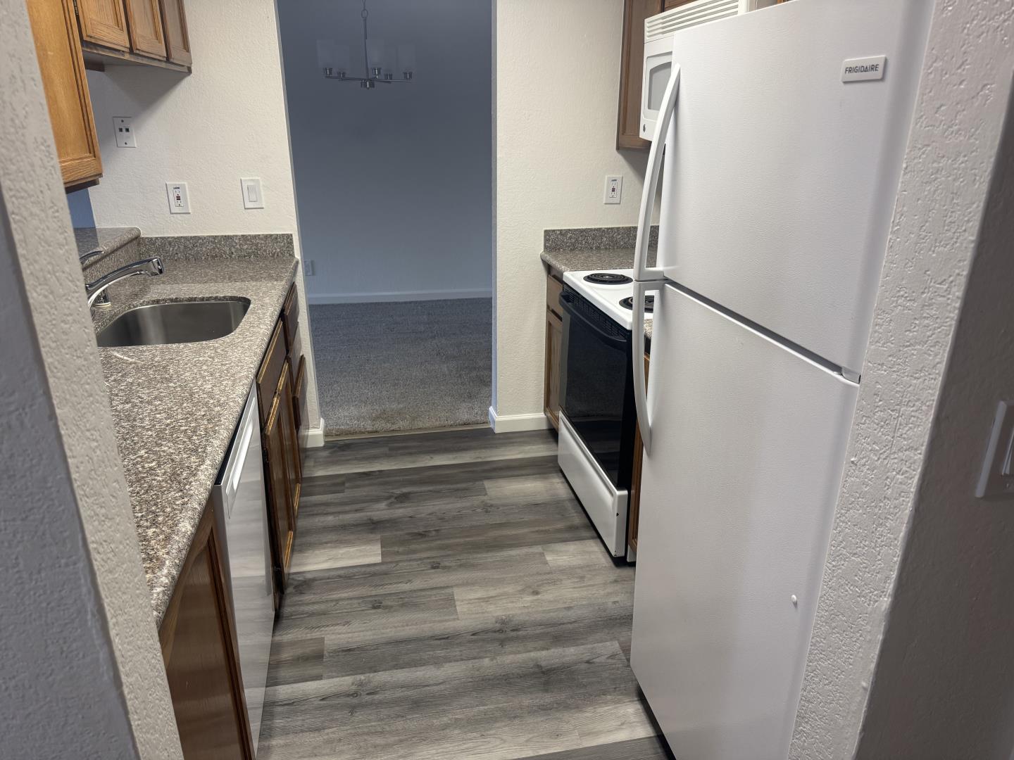 Detail Gallery Image 5 of 14 For 39997 Cedar Blvd #149,  Newark,  CA 94560 - 3 Beds | 2 Baths