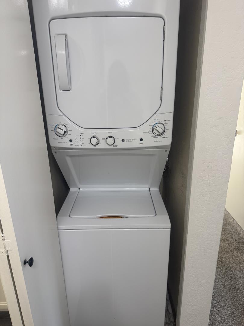 Detail Gallery Image 8 of 14 For 39997 Cedar Blvd #149,  Newark,  CA 94560 - 3 Beds | 2 Baths