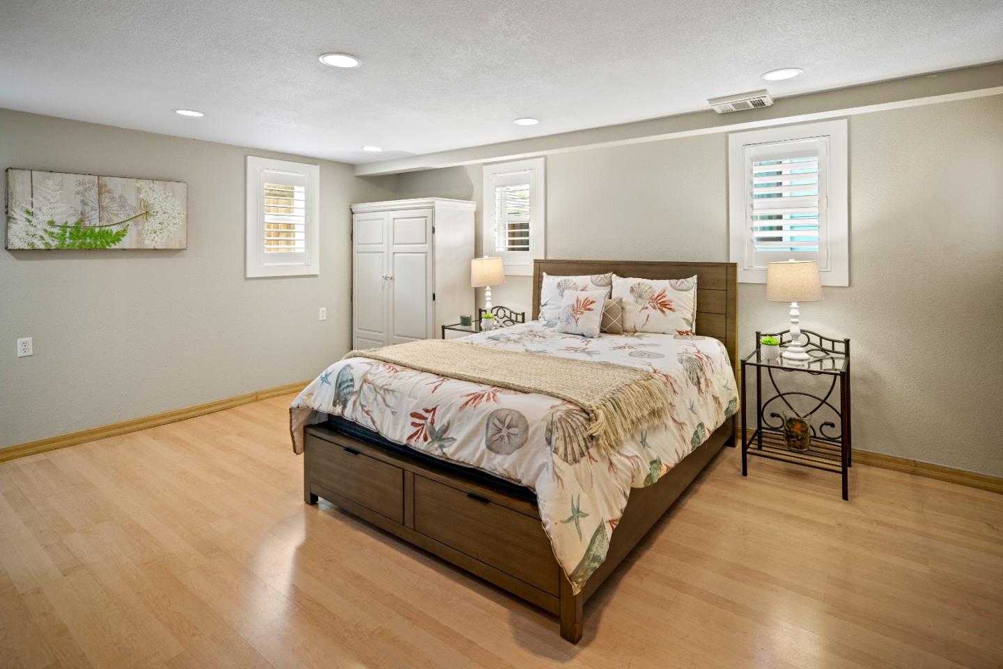 Detail Gallery Image 26 of 32 For 218 14th St, Pacific Grove,  CA 93950 - 3 Beds | 1/1 Baths