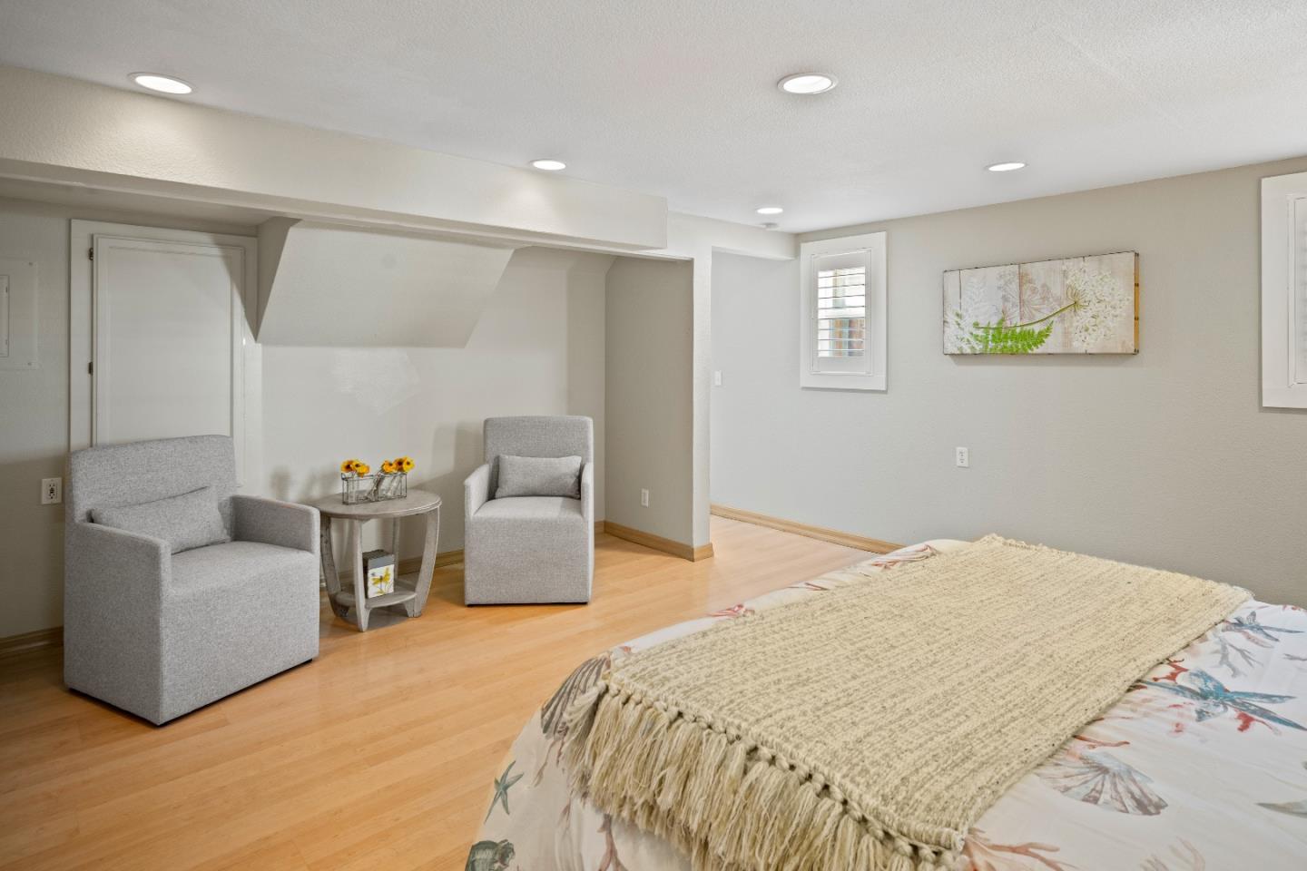 Detail Gallery Image 27 of 32 For 218 14th St, Pacific Grove,  CA 93950 - 3 Beds | 1/1 Baths