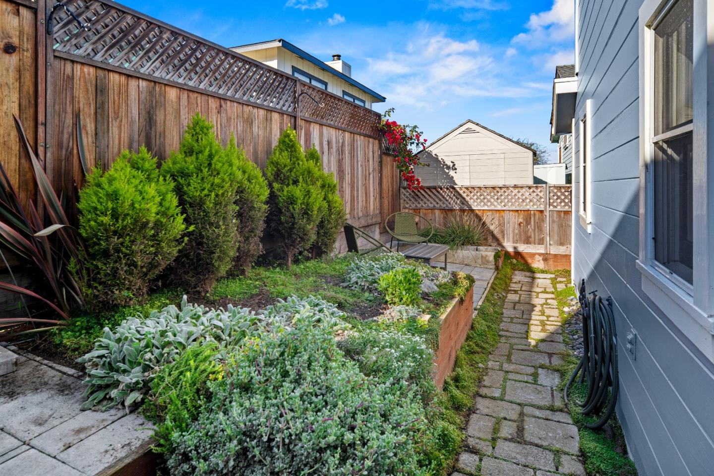 Detail Gallery Image 31 of 32 For 218 14th St, Pacific Grove,  CA 93950 - 3 Beds | 1/1 Baths