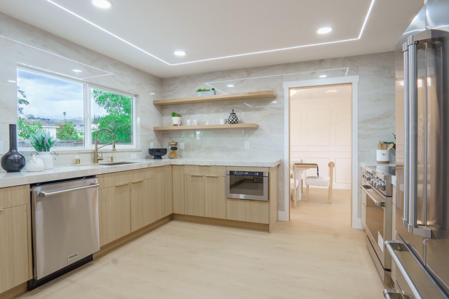 Detail Gallery Image 10 of 28 For 3343 Quesada Dr, San Jose,  CA 95148 - 4 Beds | 2/1 Baths