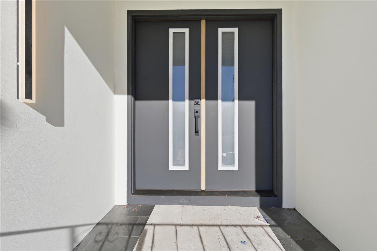 Detail Gallery Image 4 of 28 For 3343 Quesada Dr, San Jose,  CA 95148 - 4 Beds | 2/1 Baths