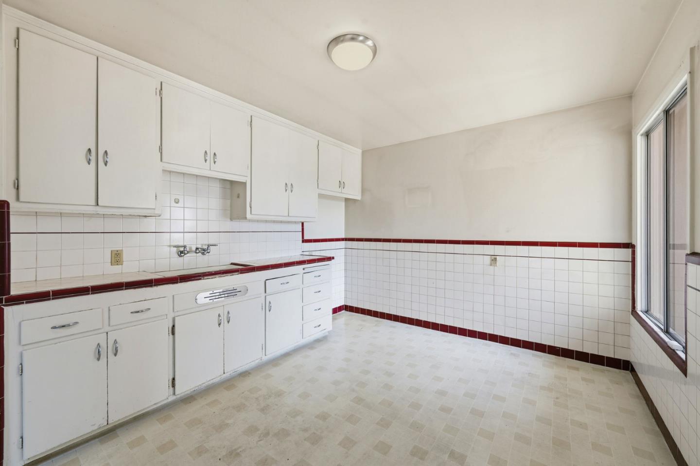 Detail Gallery Image 11 of 26 For 836 Jenevein Ave, San Bruno,  CA 94066 - 3 Beds | 2 Baths