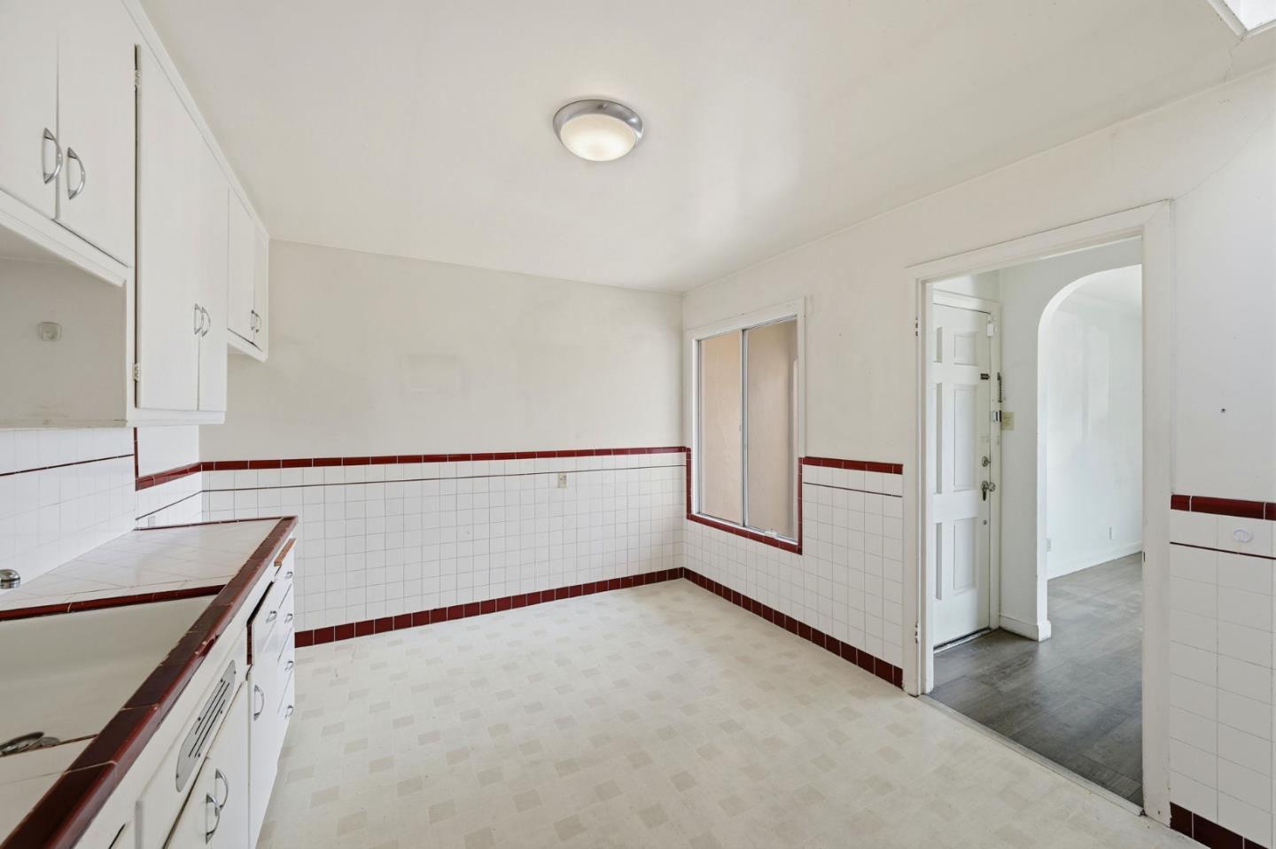 Detail Gallery Image 13 of 26 For 836 Jenevein Ave, San Bruno,  CA 94066 - 3 Beds | 2 Baths