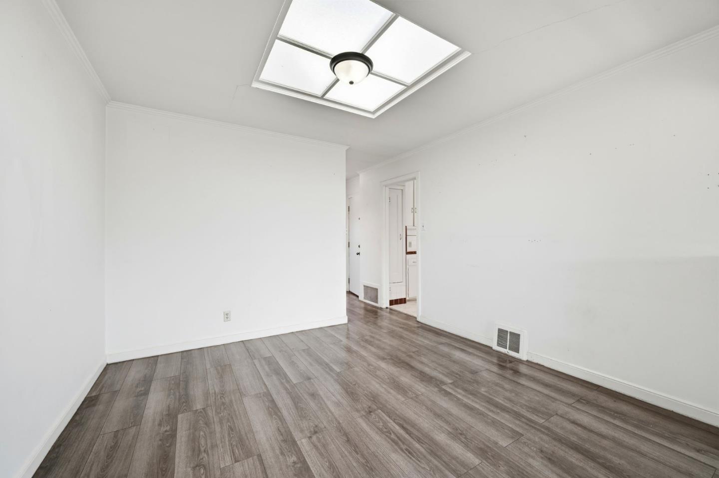 Detail Gallery Image 9 of 26 For 836 Jenevein Ave, San Bruno,  CA 94066 - 3 Beds | 2 Baths