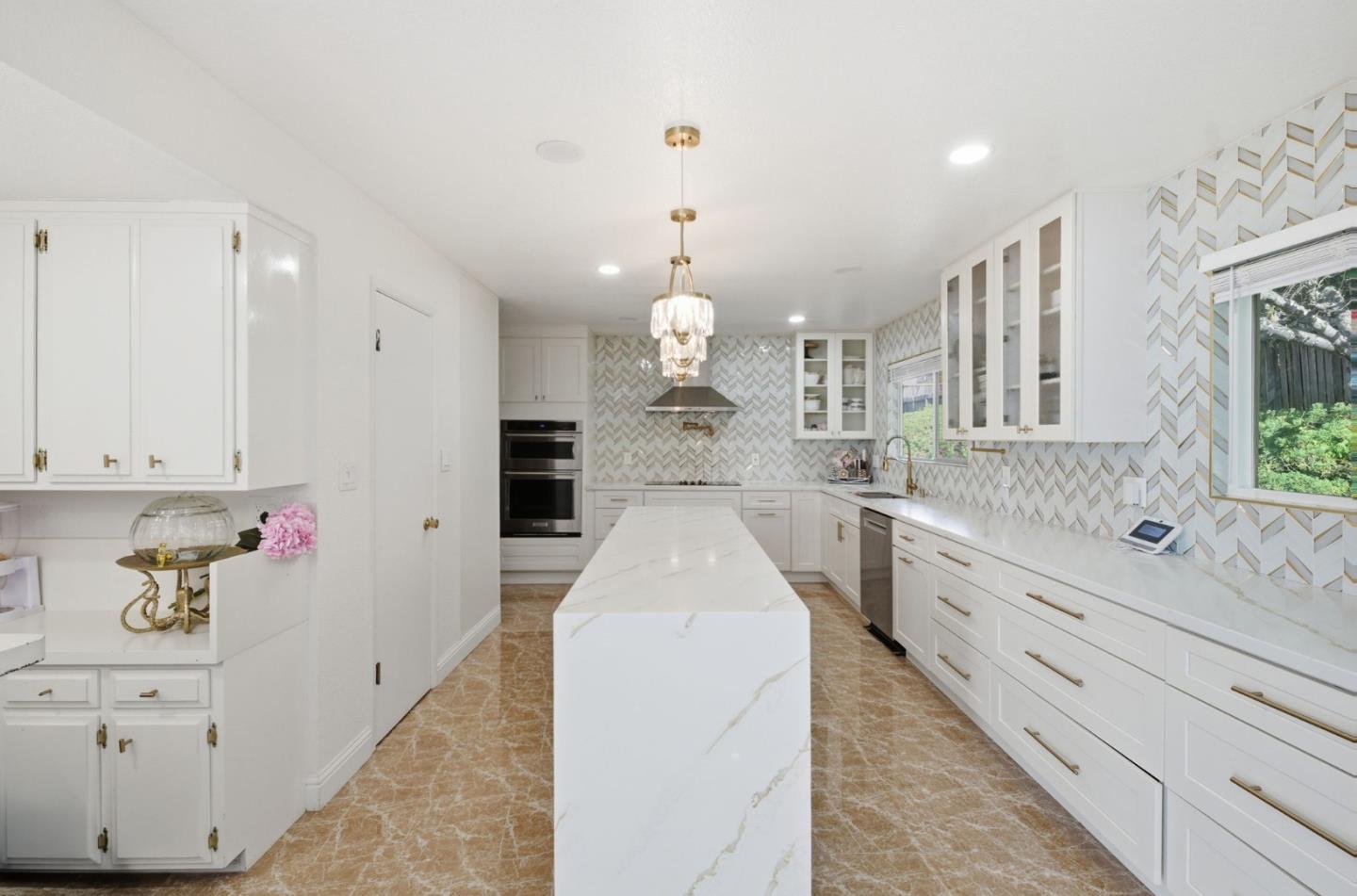 Detail Gallery Image 15 of 31 For 26918 Claiborne Ct, Hayward,  CA 94542 - 4 Beds | 3 Baths