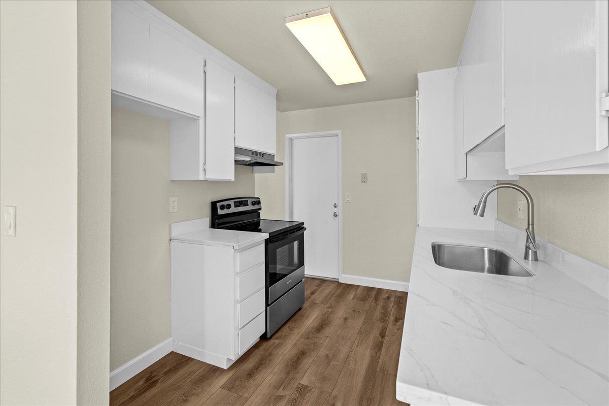 Detail Gallery Image 11 of 29 For 1634 Cherokee Dr, Salinas,  CA 93906 - 3 Beds | 2 Baths