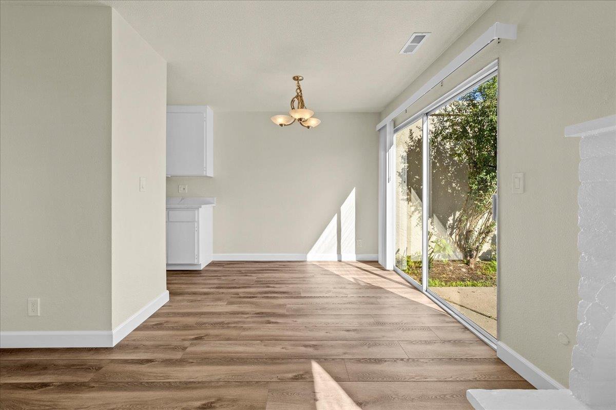 Detail Gallery Image 9 of 29 For 1634 Cherokee Dr, Salinas,  CA 93906 - 3 Beds | 2 Baths