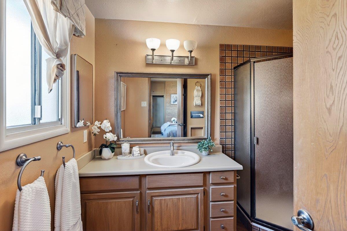 Detail Gallery Image 19 of 28 For 725 Palm Ave, South San Francisco,  CA 94080 - 3 Beds | 2 Baths