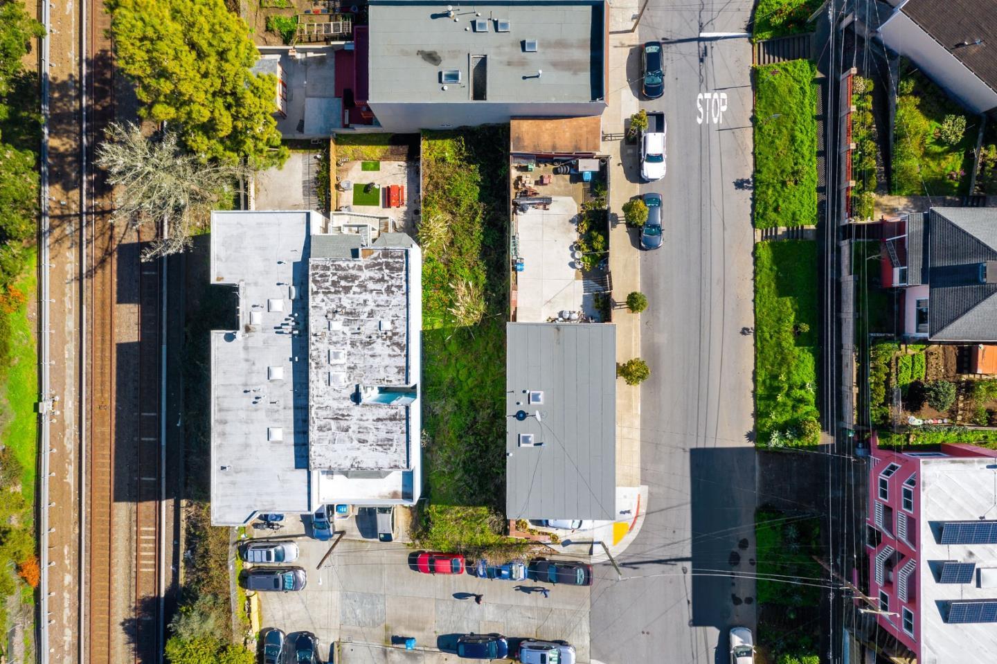 Detail Gallery Image 6 of 10 For 8 Orizaba Ave, San Francisco,  CA 94112 - – Beds | – Baths