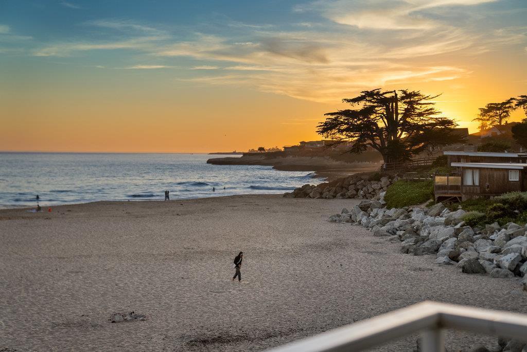 Detail Gallery Image 11 of 34 For 22130 E Cliff Dr 2d,  Santa Cruz,  CA 95062 - 2 Beds | 2 Baths