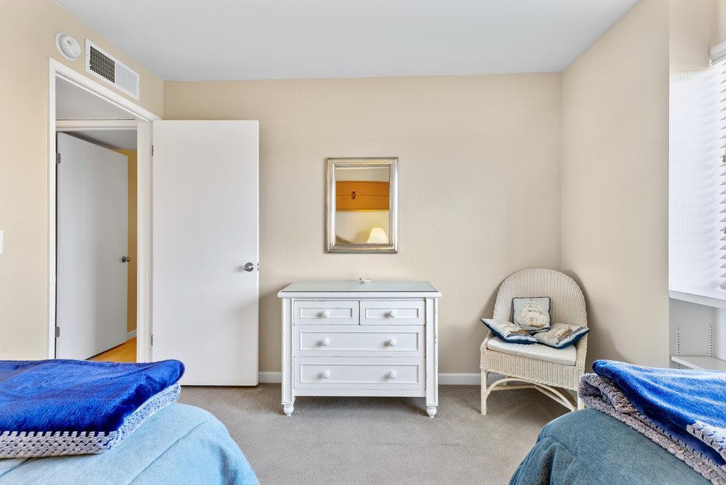 Detail Gallery Image 23 of 34 For 22130 E Cliff Dr 2d,  Santa Cruz,  CA 95062 - 2 Beds | 2 Baths