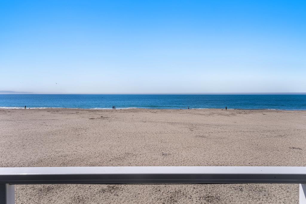 Detail Gallery Image 26 of 34 For 22130 E Cliff Dr 2d,  Santa Cruz,  CA 95062 - 2 Beds | 2 Baths