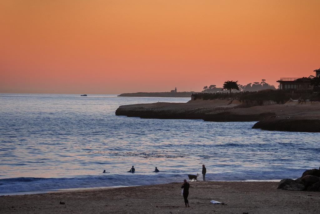 Detail Gallery Image 28 of 34 For 22130 E Cliff Dr 2d,  Santa Cruz,  CA 95062 - 2 Beds | 2 Baths