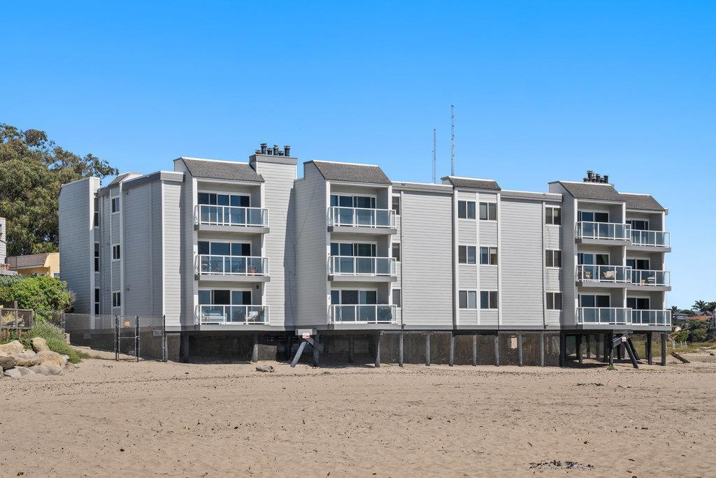 Detail Gallery Image 33 of 34 For 22130 E Cliff Dr 2d,  Santa Cruz,  CA 95062 - 2 Beds | 2 Baths