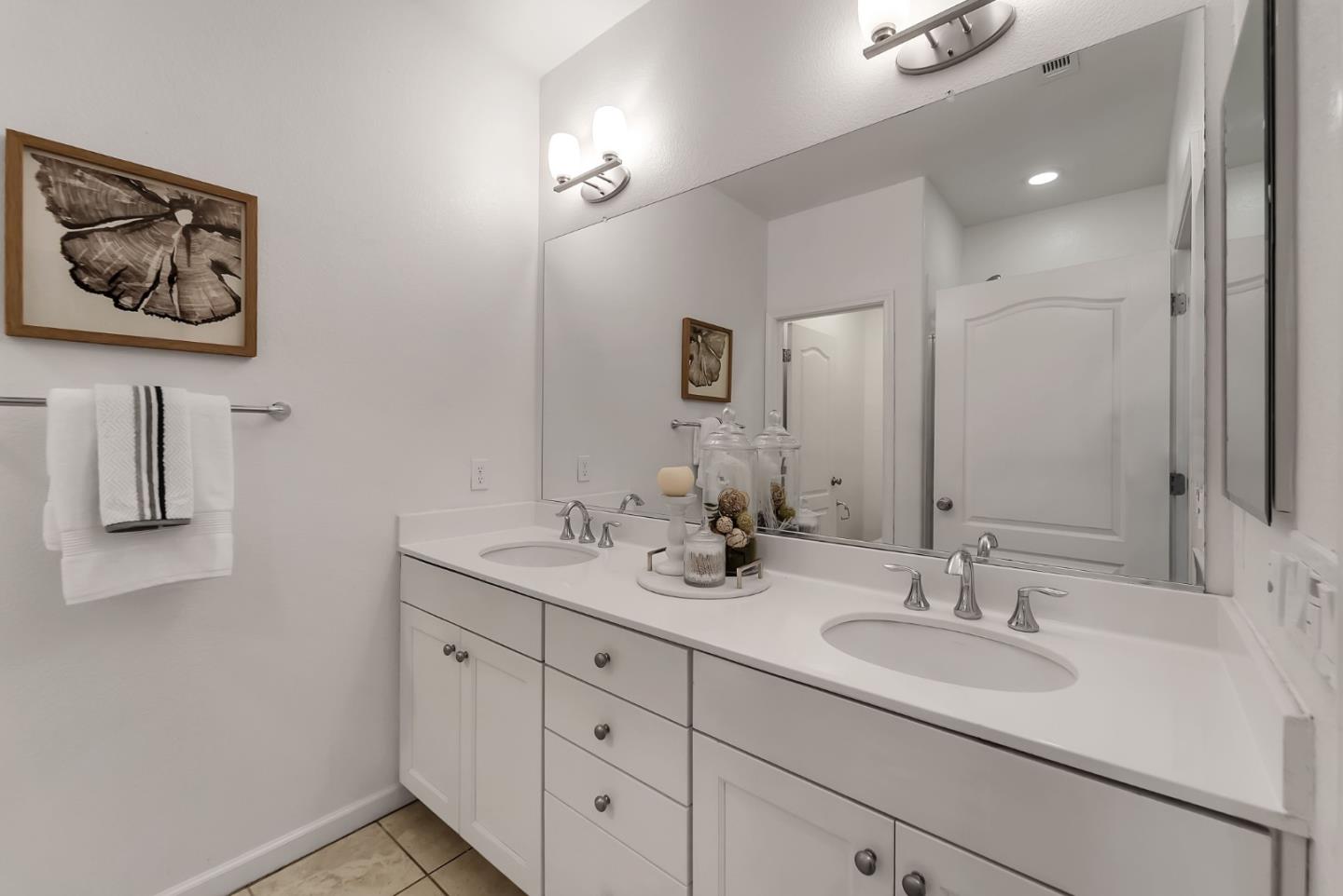 Detail Gallery Image 10 of 46 For 308 Flinder Pl, San Jose,  CA 95123 - 3 Beds | 3 Baths