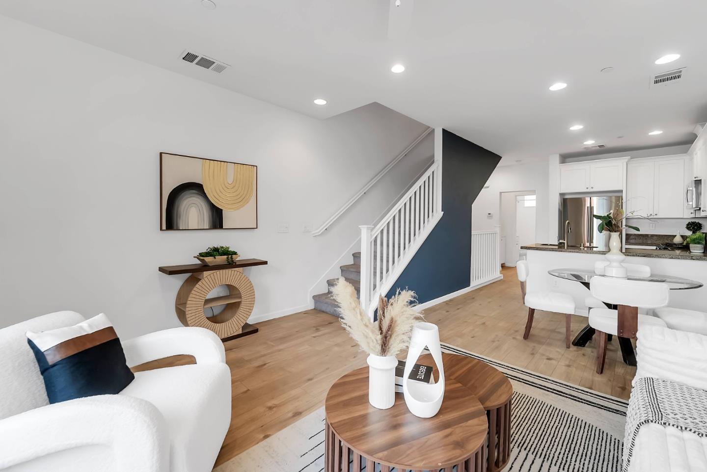 Detail Gallery Image 5 of 46 For 308 Flinder Pl, San Jose,  CA 95123 - 3 Beds | 3 Baths