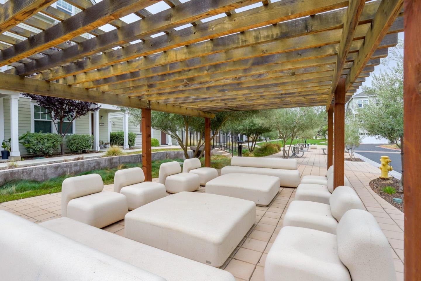 Detail Gallery Image 13 of 14 For 141 Orbit Way, Mountain View,  CA 94043 - 4 Beds | 3/1 Baths