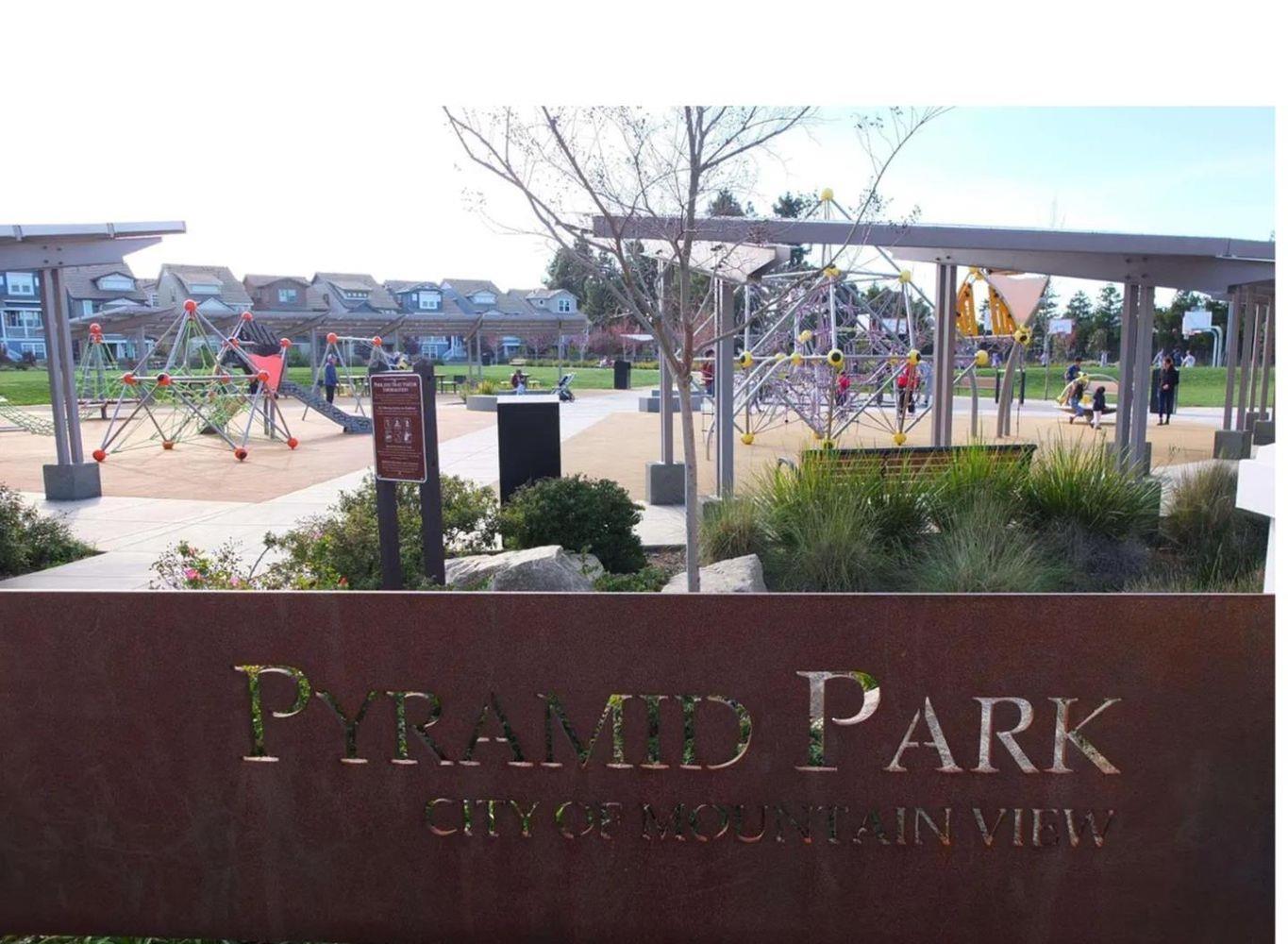 Detail Gallery Image 14 of 14 For 141 Orbit Way, Mountain View,  CA 94043 - 4 Beds | 3/1 Baths