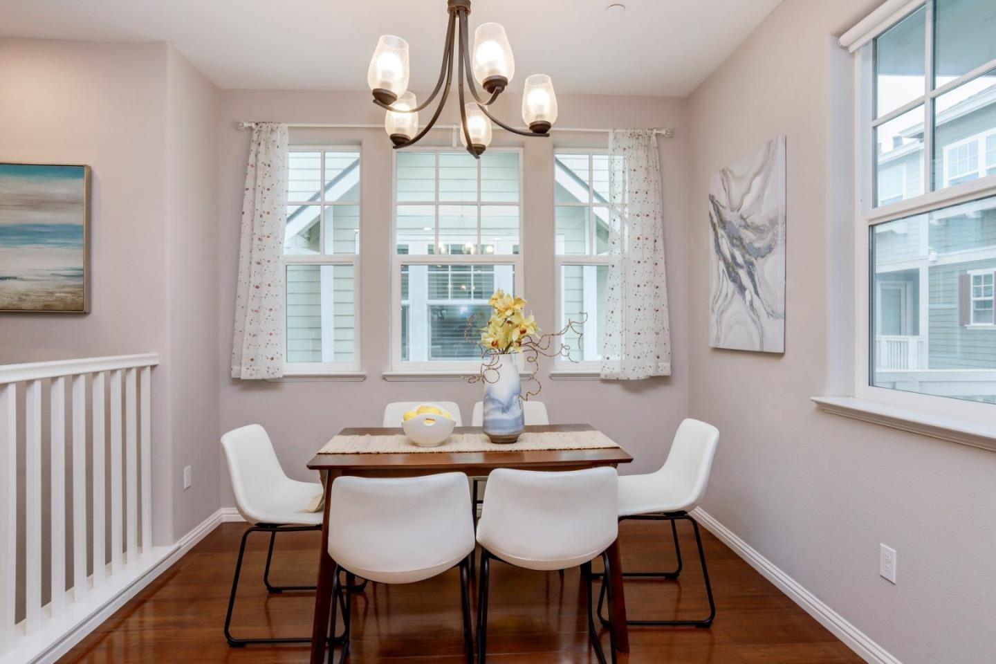 Detail Gallery Image 7 of 14 For 141 Orbit Way, Mountain View,  CA 94043 - 4 Beds | 3/1 Baths