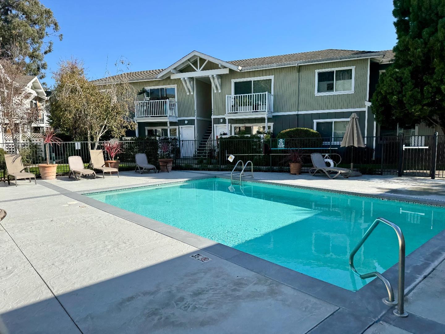 Detail Gallery Image 23 of 26 For 755 14th Ave #205,  Santa Cruz,  CA 95062 - 2 Beds | 1 Baths