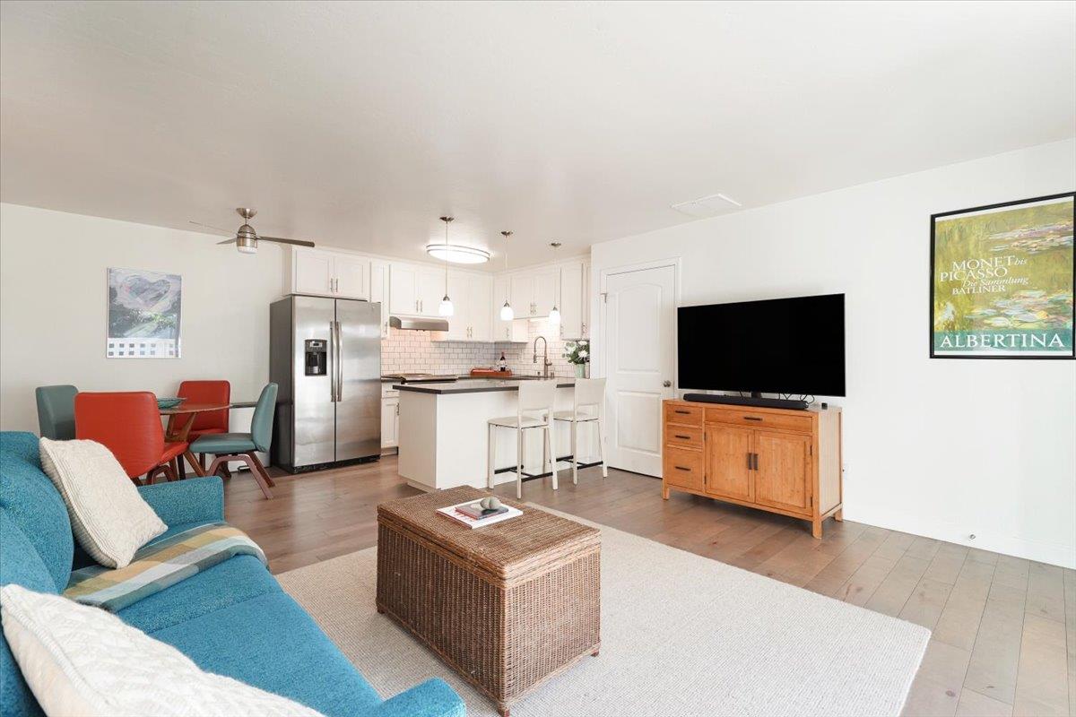 Detail Gallery Image 6 of 26 For 755 14th Ave #205,  Santa Cruz,  CA 95062 - 2 Beds | 1 Baths