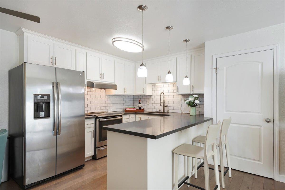 Detail Gallery Image 7 of 26 For 755 14th Ave #205,  Santa Cruz,  CA 95062 - 2 Beds | 1 Baths