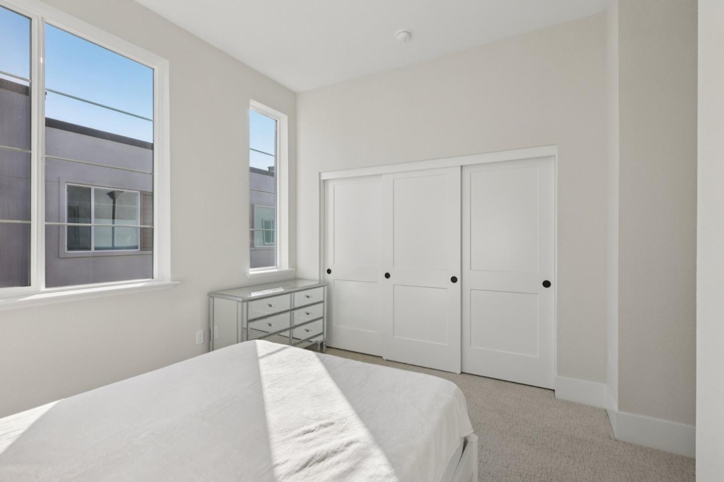 Detail Gallery Image 26 of 55 For 473 Sentinel Dr, Alameda,  CA 94501 - 2 Beds | 1/1 Baths