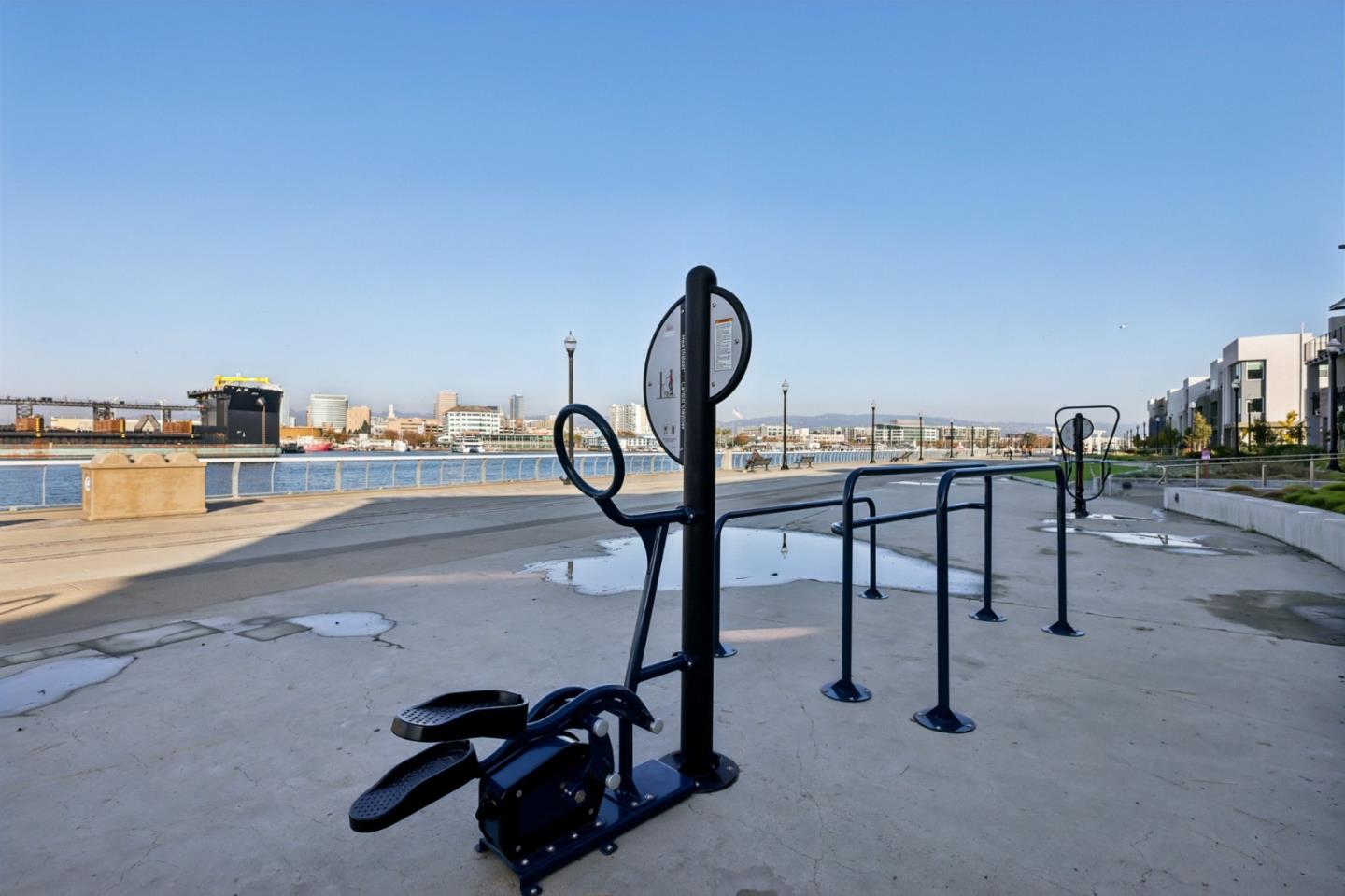 Detail Gallery Image 41 of 55 For 473 Sentinel Dr, Alameda,  CA 94501 - 2 Beds | 1/1 Baths