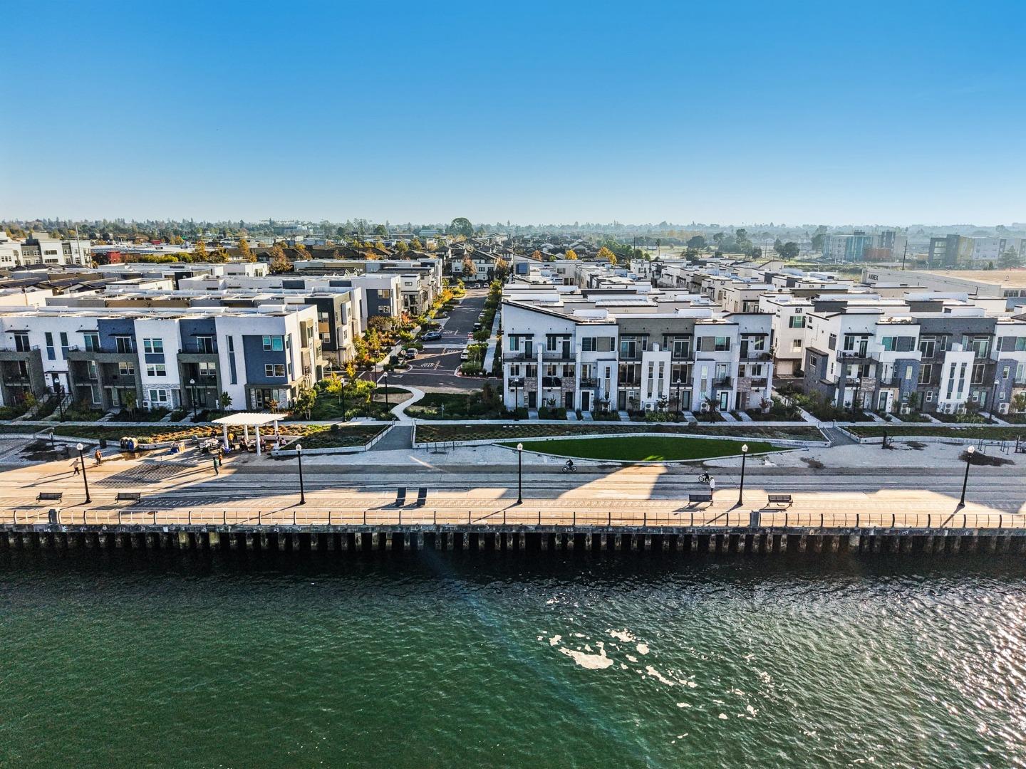 Detail Gallery Image 44 of 55 For 473 Sentinel Dr, Alameda,  CA 94501 - 2 Beds | 1/1 Baths