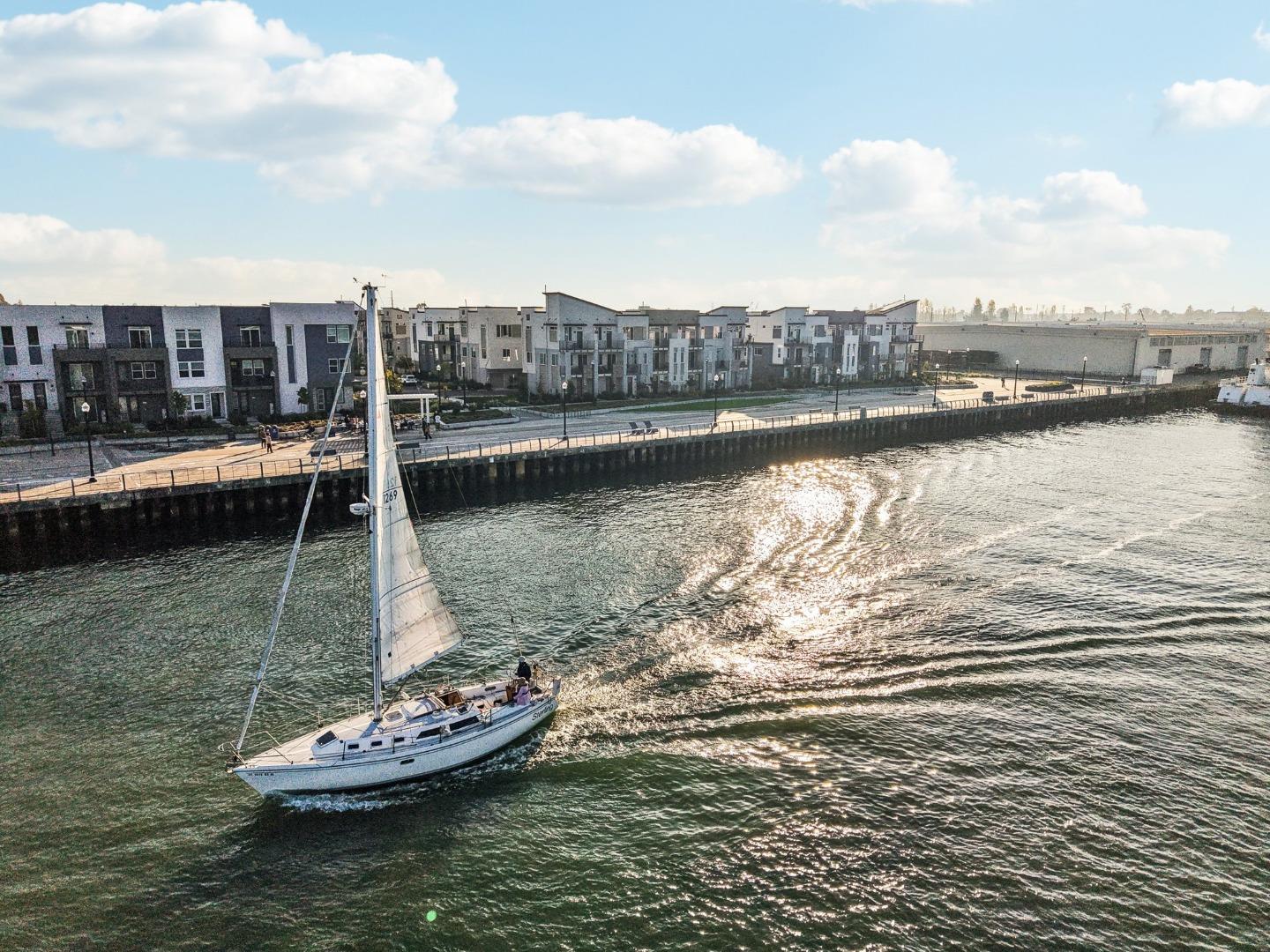 Detail Gallery Image 49 of 55 For 473 Sentinel Dr, Alameda,  CA 94501 - 2 Beds | 1/1 Baths