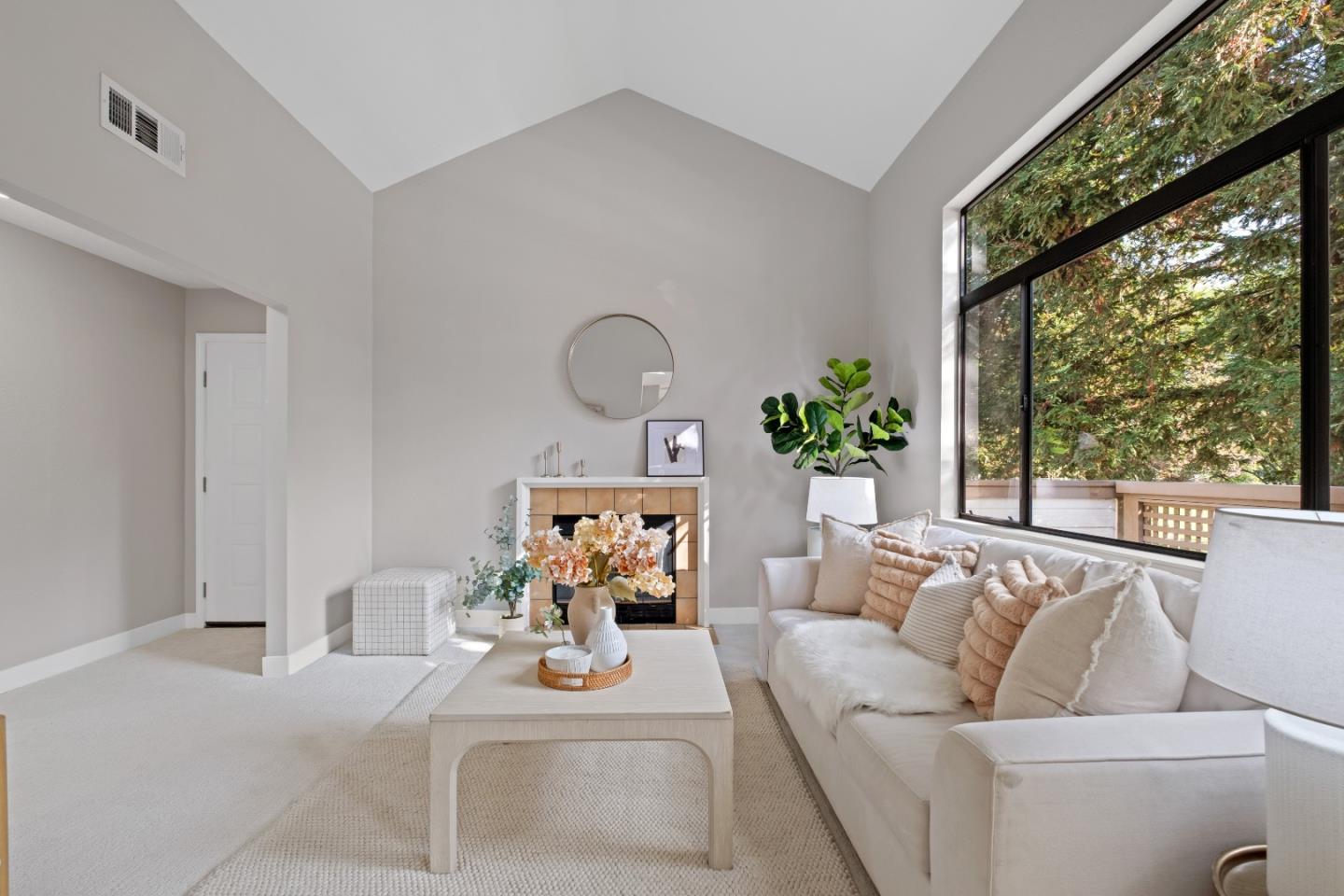 Detail Gallery Image 10 of 46 For 1327 Pebble Ct, San Jose,  CA 95131 - 3 Beds | 2 Baths