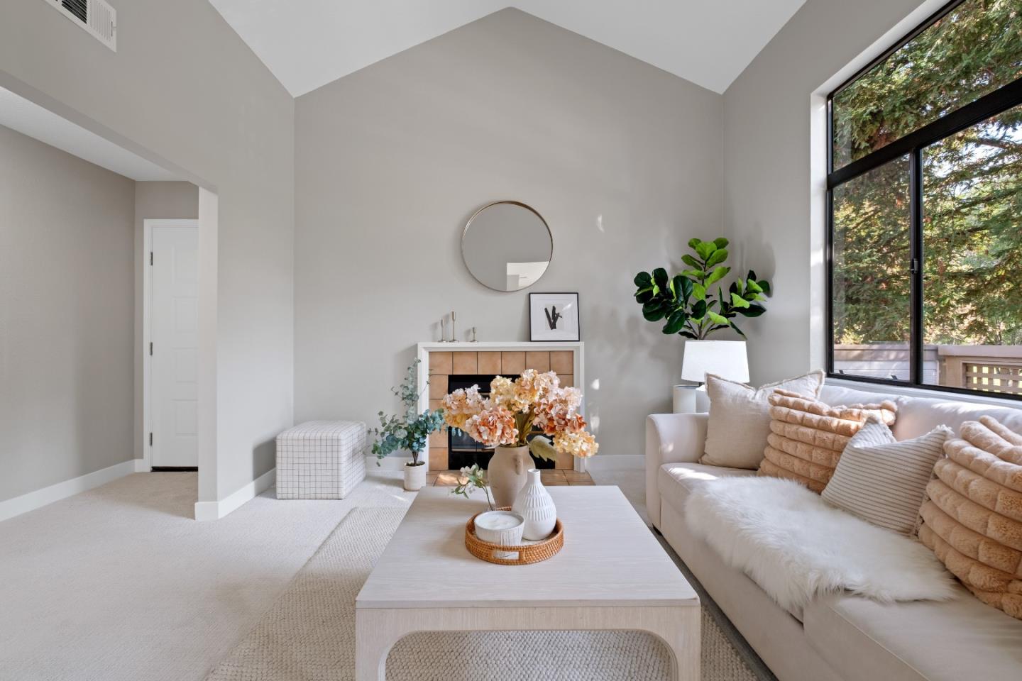 Detail Gallery Image 12 of 46 For 1327 Pebble Ct, San Jose,  CA 95131 - 3 Beds | 2 Baths