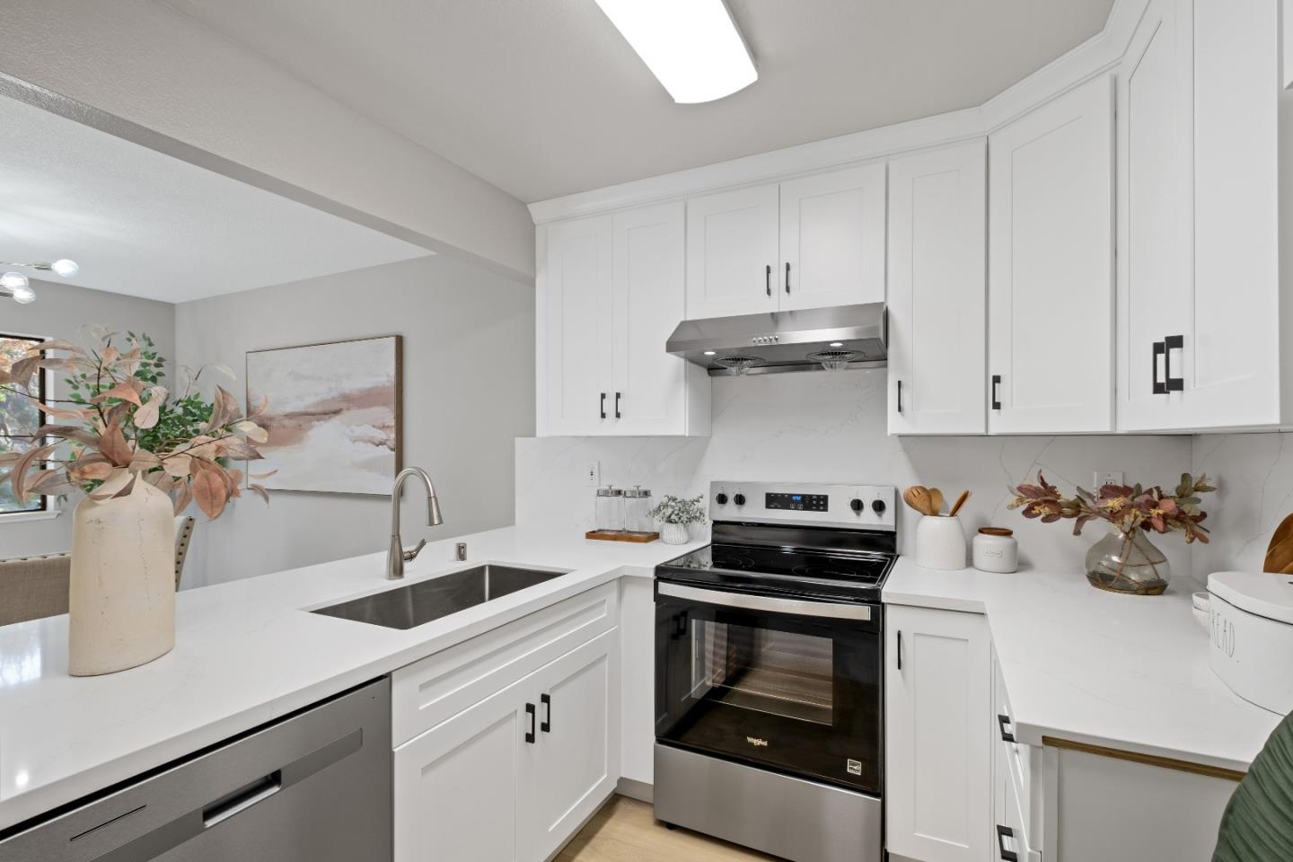 Detail Gallery Image 19 of 46 For 1327 Pebble Ct, San Jose,  CA 95131 - 3 Beds | 2 Baths