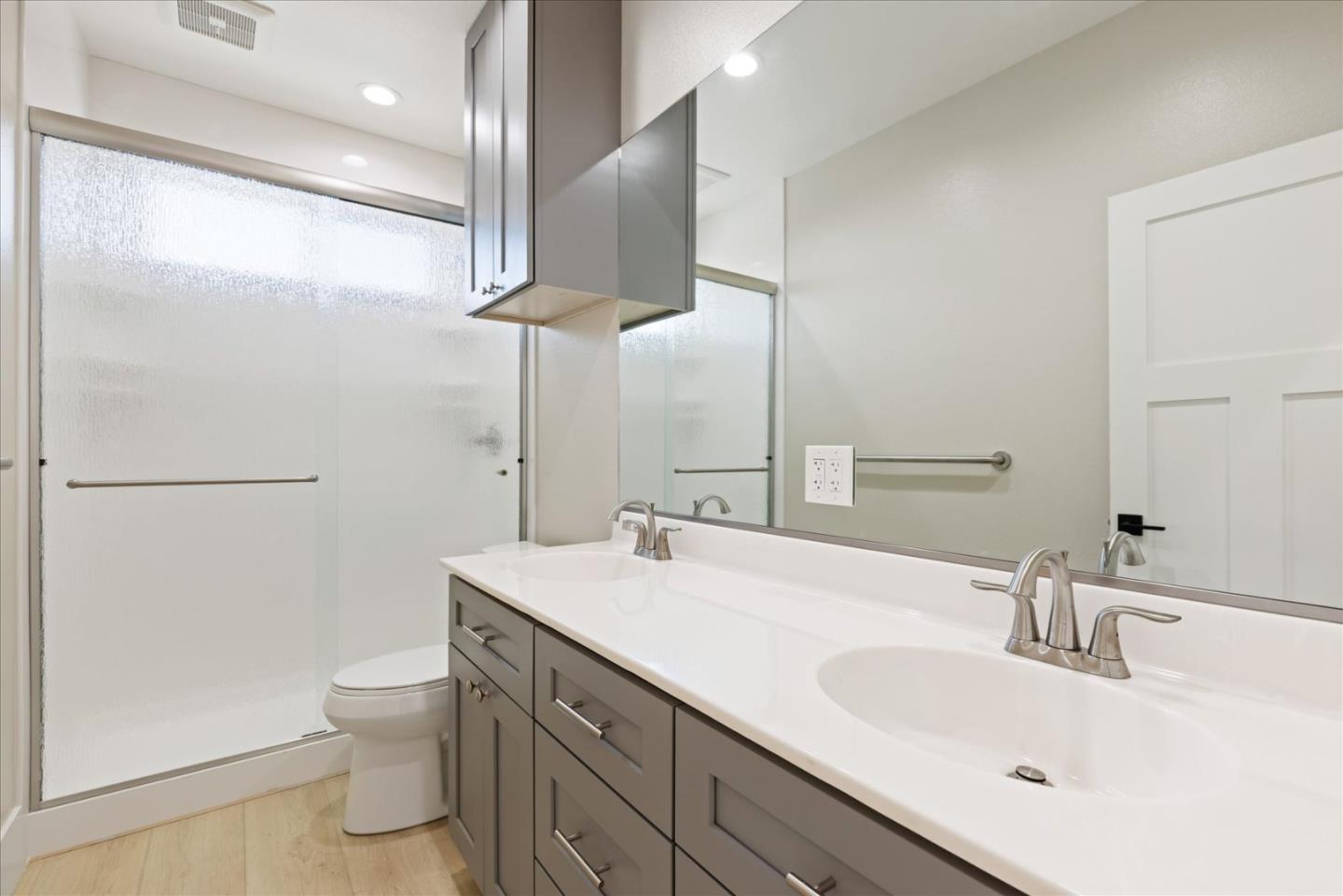 Detail Gallery Image 28 of 52 For 43257 Newport Dr, Fremont,  CA 94538 - 5 Beds | 3/1 Baths