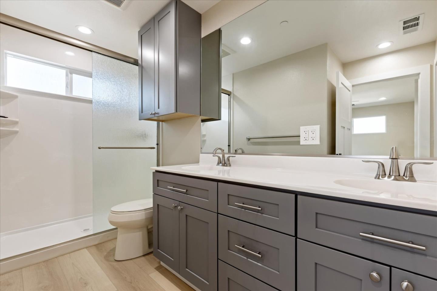 Detail Gallery Image 33 of 52 For 43257 Newport Dr, Fremont,  CA 94538 - 5 Beds | 3/1 Baths