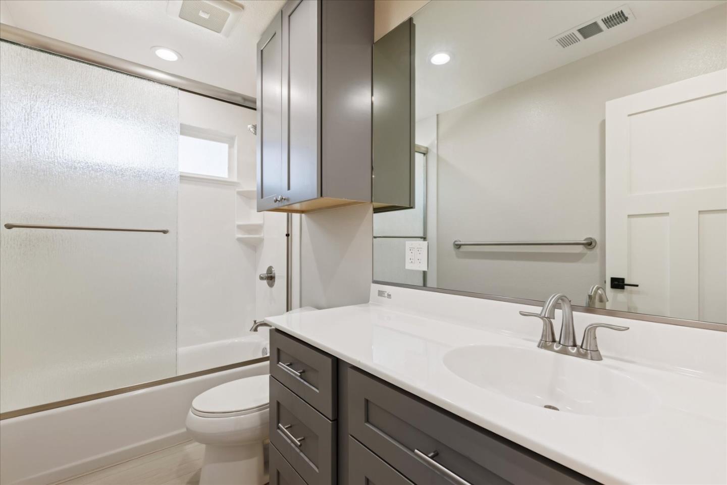 Detail Gallery Image 36 of 52 For 43257 Newport Dr, Fremont,  CA 94538 - 5 Beds | 3/1 Baths