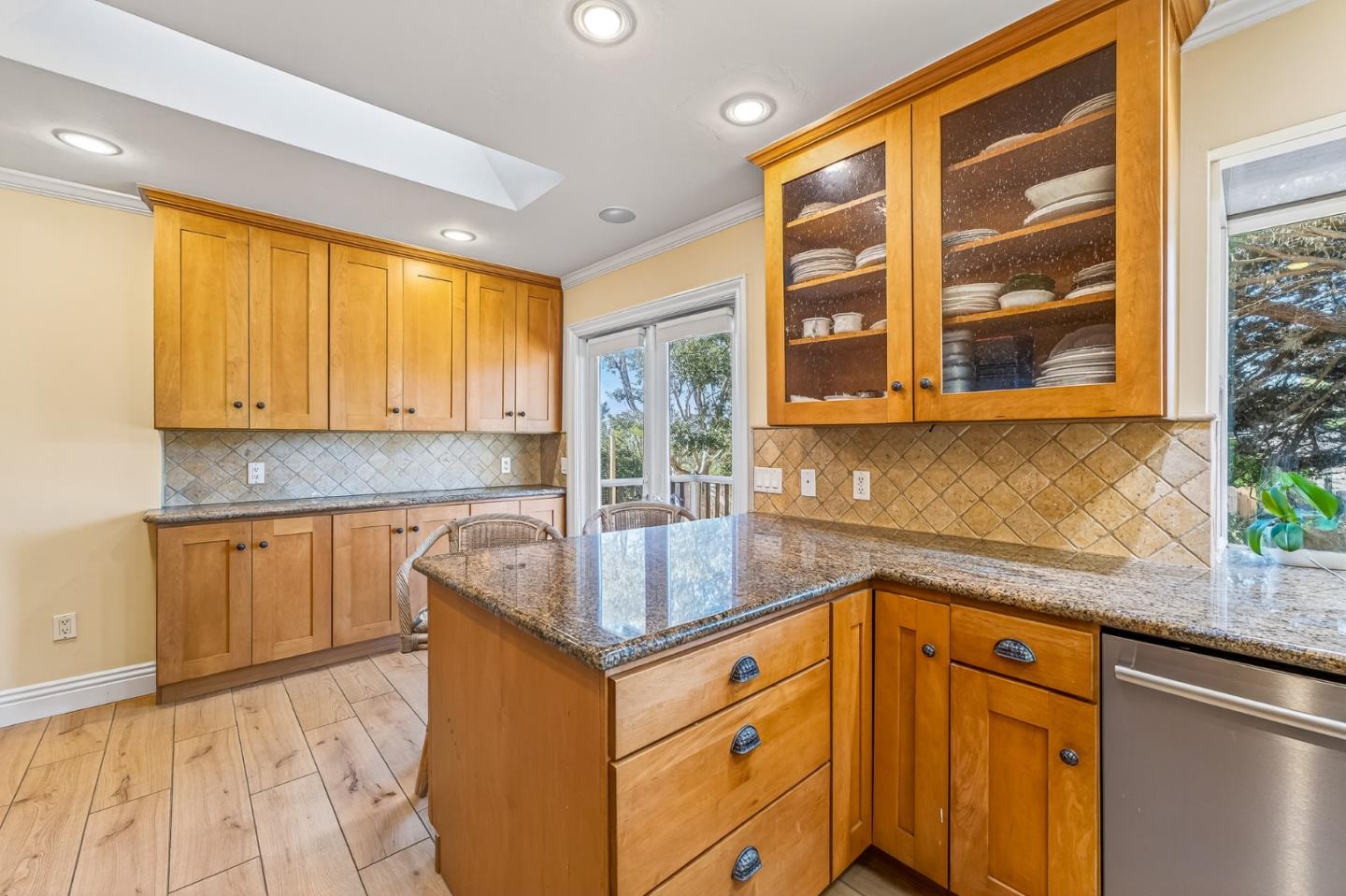 Detail Gallery Image 22 of 49 For 3020 Sloat Rd, Pebble Beach,  CA 93953 - 3 Beds | 2/1 Baths