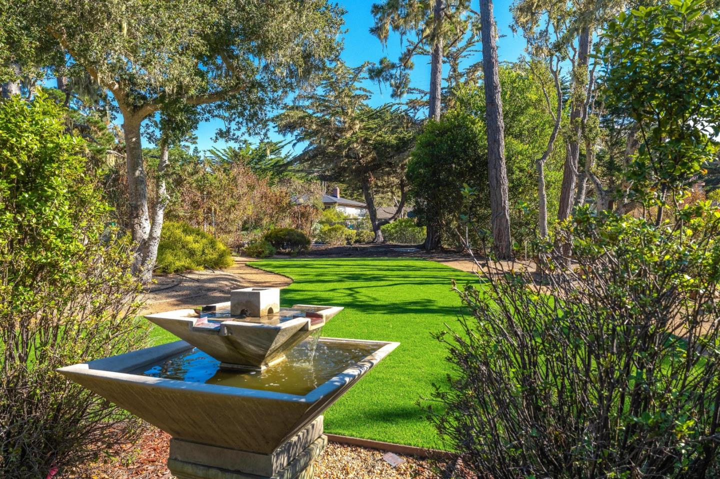 Detail Gallery Image 4 of 49 For 3020 Sloat Rd, Pebble Beach,  CA 93953 - 3 Beds | 2/1 Baths