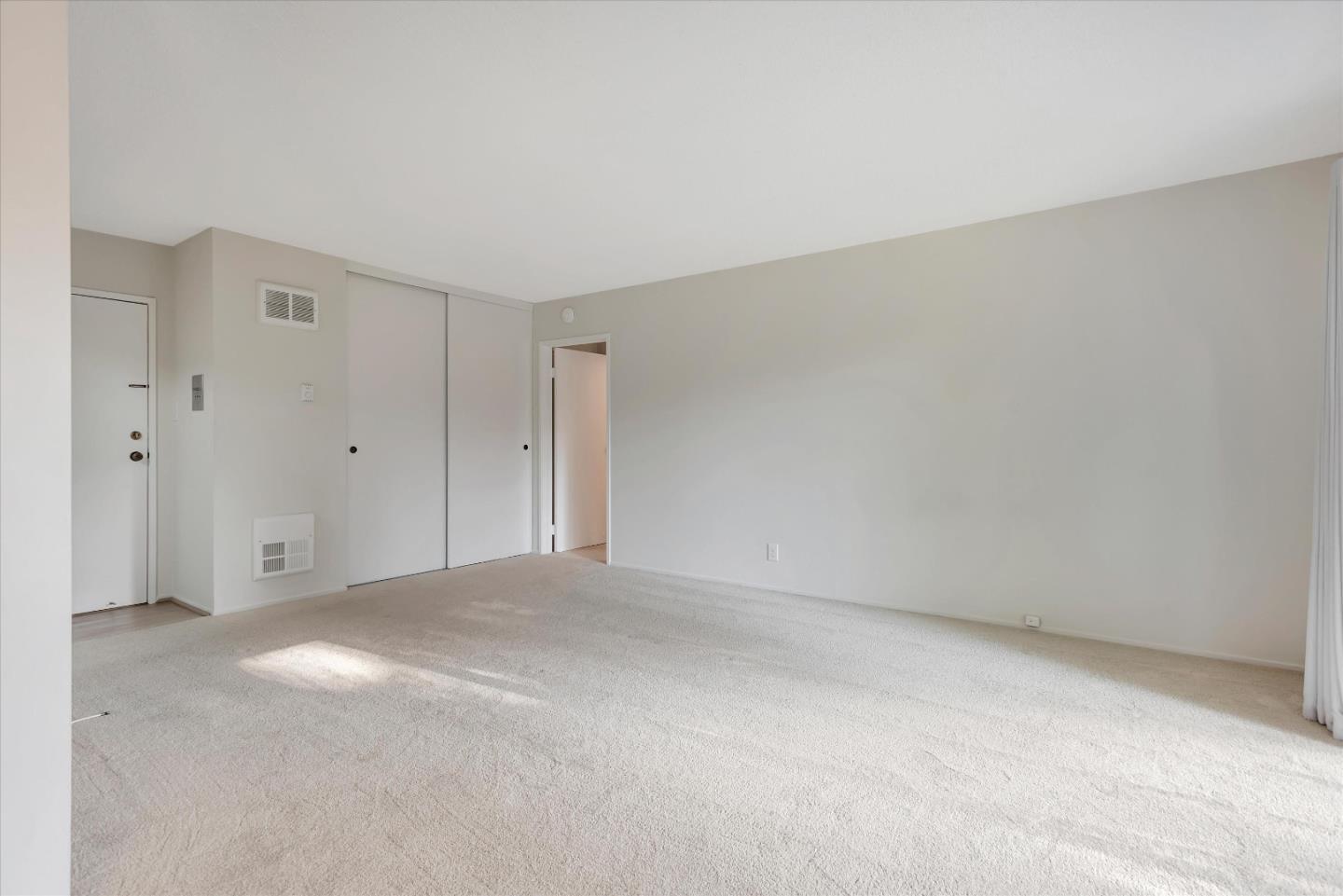 Detail Gallery Image 10 of 34 For 930 Peninsula Ave #409,  San Mateo,  CA 94401 - 1 Beds | 1 Baths