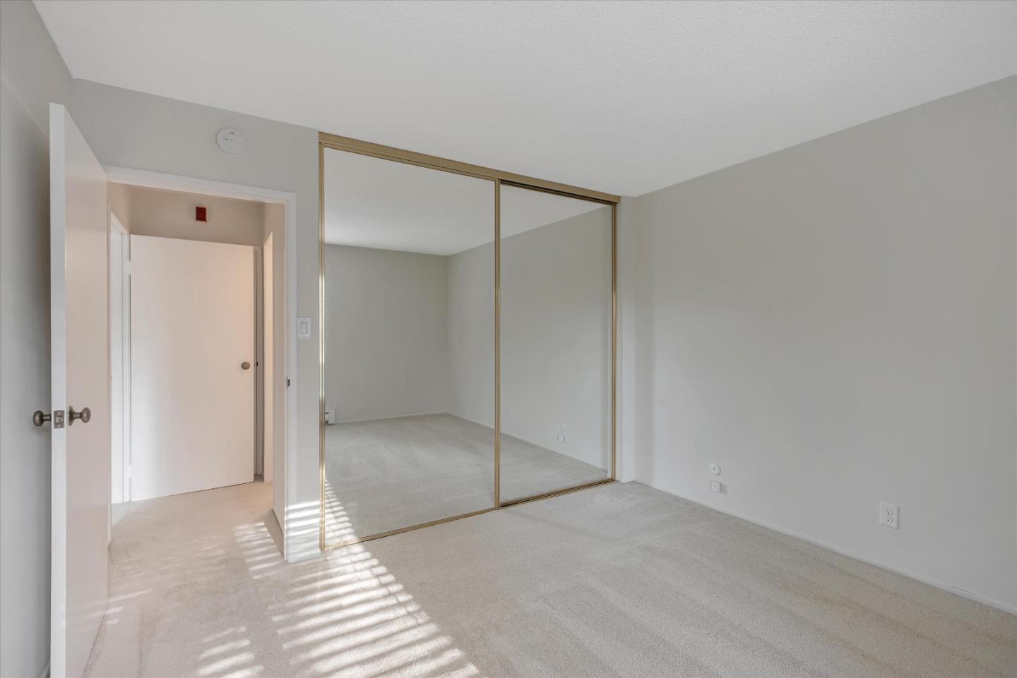 Detail Gallery Image 21 of 34 For 930 Peninsula Ave #409,  San Mateo,  CA 94401 - 1 Beds | 1 Baths